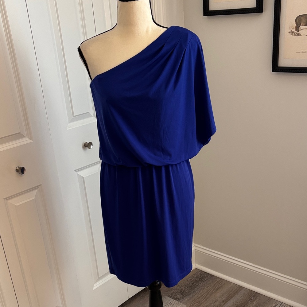 Elegant Blue One-Shoulder Dress